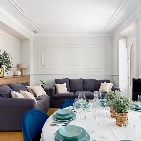 Apartment Plaza De La Merced 4 *